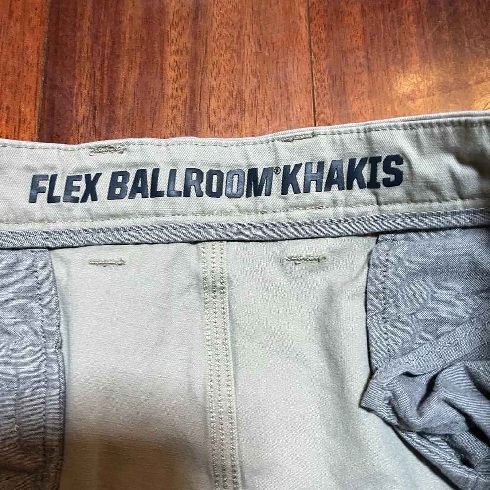 Duluth Trading Co Pants Men 42x34 Flex Ballroom Khakis Relaxed Fit Workwear READ